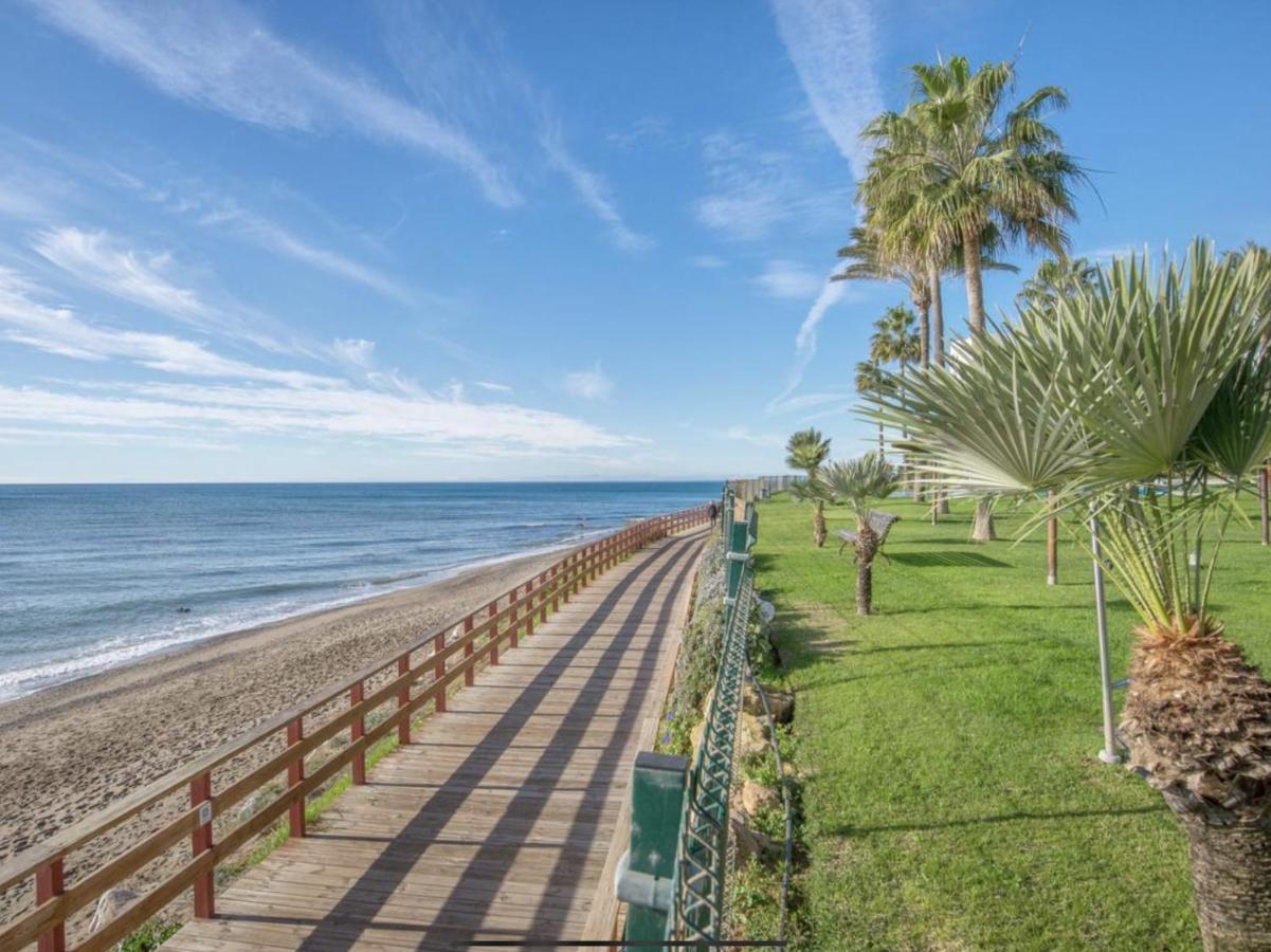 Mi Capricho B17 Beachfront Apartment Sitio de Calahonda Exterior photo